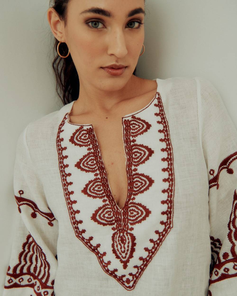 Olivia Gold Abito corto in Lino con ricami Negozi Online