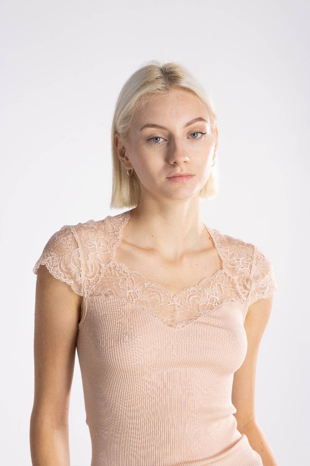 Oscalito T-shirt Donna70% Lana , 30% Seta 6825 I Più Venduti