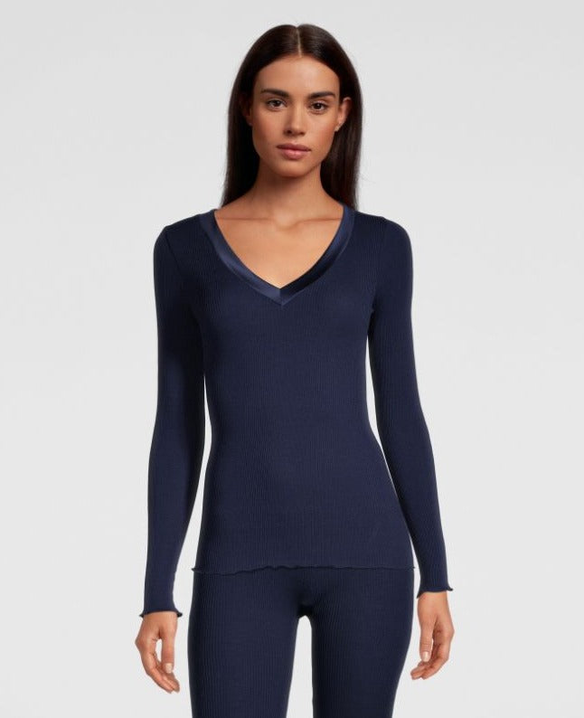Oscalito Maglia a maniche lunghe con scollo a V in raso di lana e seta 4248 Offerta