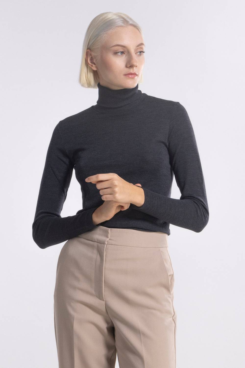 Oscalito Maglia Dolcevita a Maniche Lunghe in tessuto liscio di Lana e Seta 3478