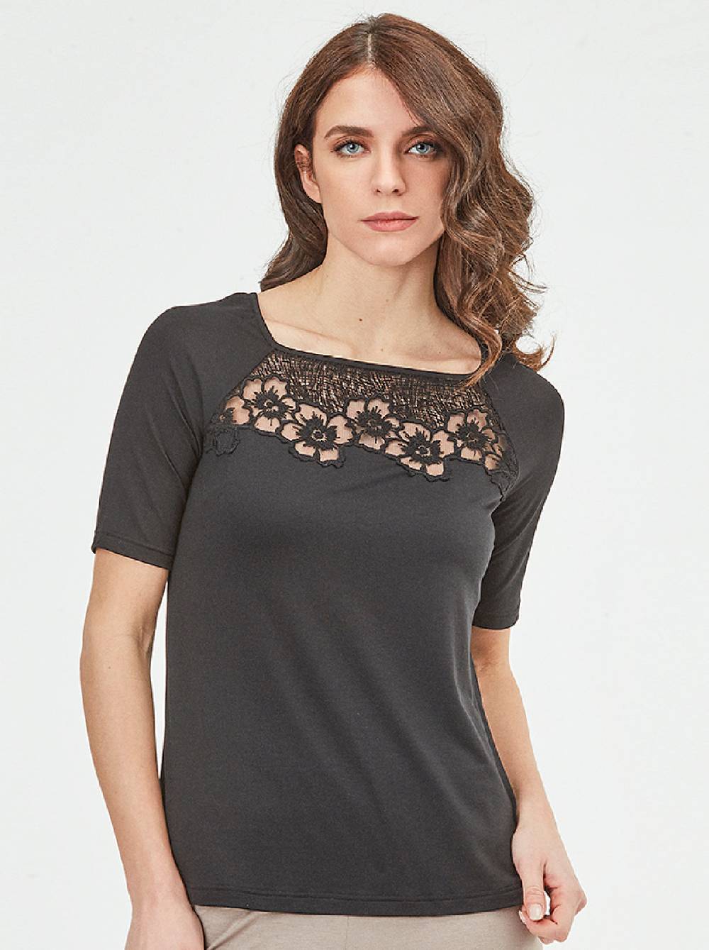 Oscalito T-Shirt in micromodal con Macramè 1371 Presa