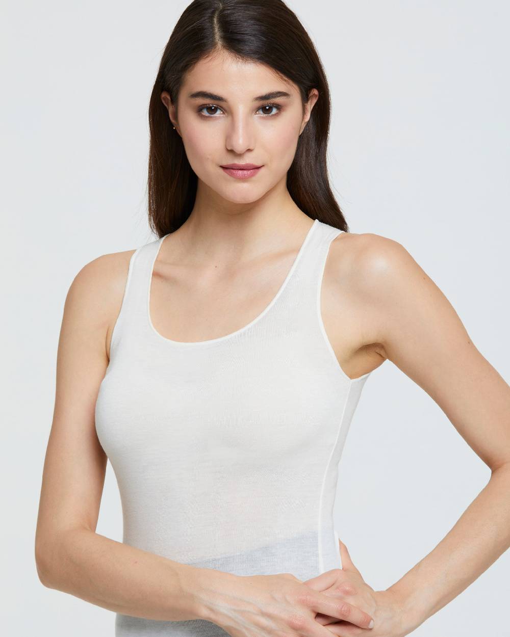 Pompea CANOTTA SCOLLO TONDO IN MODAL CASHMERE Vendita calda