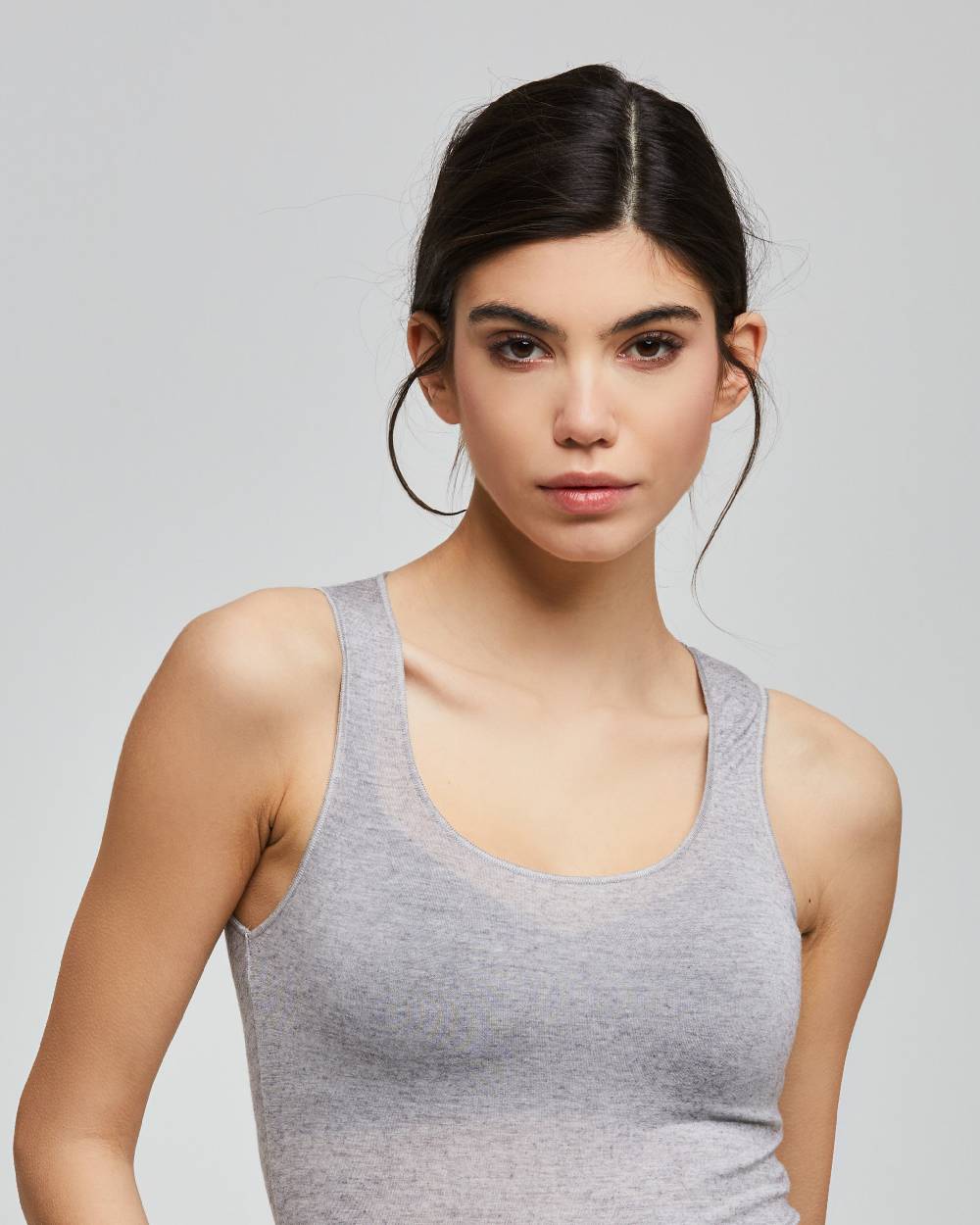 Pompea CANOTTA SPALLA LARGA SCOLLO TONDO IN MODAL CASHMERE Liquidazione