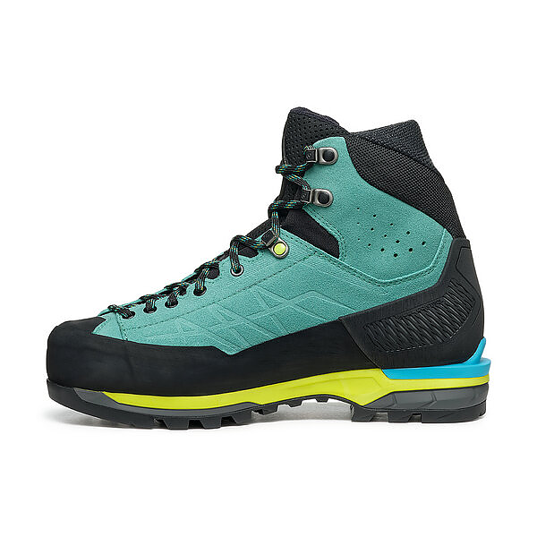 Scarpa ZODIAC TECH GTX WMN Alpinism boot chosen by mountain guides In Linea