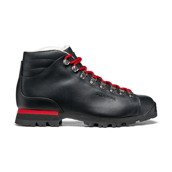 Scarpa PRIMITIVE Reinterprets the tradition style in a modern key Saldi