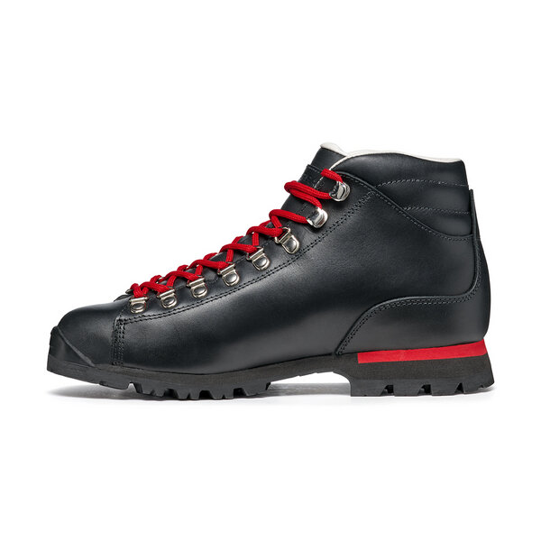 Scarpa PRIMITIVE Reinterprets the tradition style in a modern key Saldi