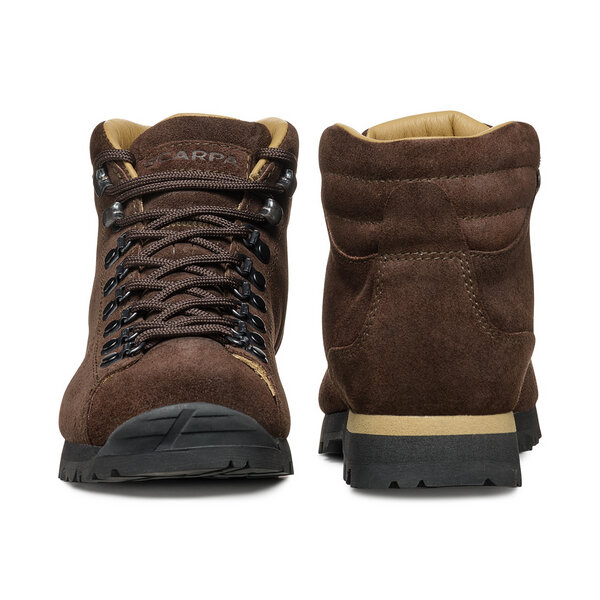 Scarpa PRIMITIVE Reinterprets the tradition style in a modern key Offerte